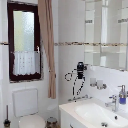 Haus Marina Edelweiss Mit Gratis Eintritt Alpentherme Apartman *