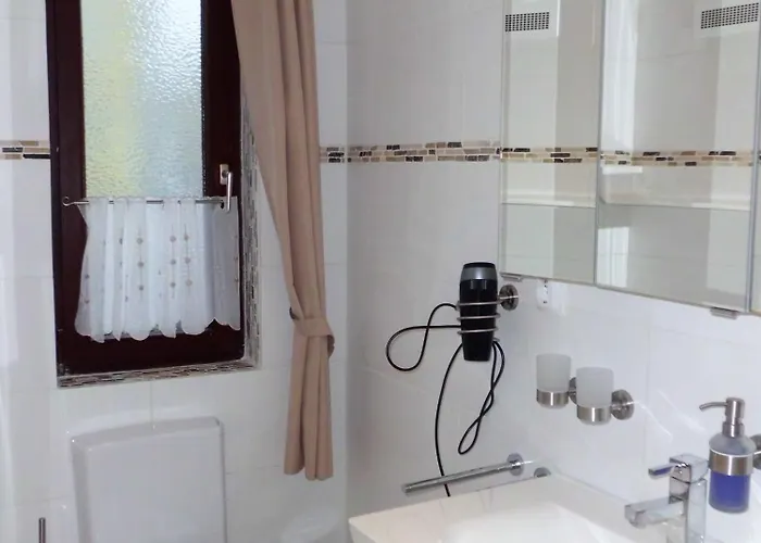 Haus Marina Edelweiss Mit Gratis Eintritt Alpentherme Apartment *